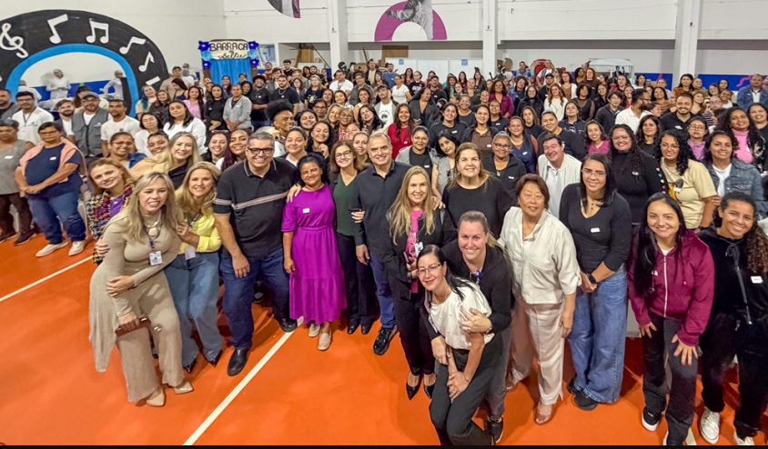 Durante o evento, Mara Bertaiolli destacou a proximidade dos agentes com os moradores como um dos principais diferenciais do trabalho realizado pelas equipes nos bairros.