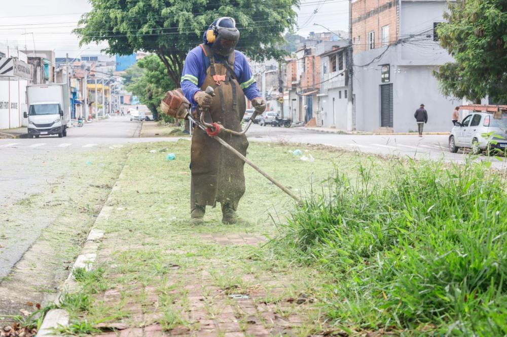 A programação também incluiu a limpeza do entorno dos cinco ecopontos de Suzano, localizados no Jaguari, Parque Maria Helena, Marginal do Una, Jardim Dona Benta e Boa Vista.