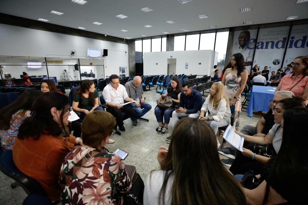 A audiência foi conduzida pelo presidente da Câmara, Artur Takayama, e também contou com a presença dos vereadores Josias Ferreira Silva, conhecido como Josias Mineiro, e Jaime Siunte.