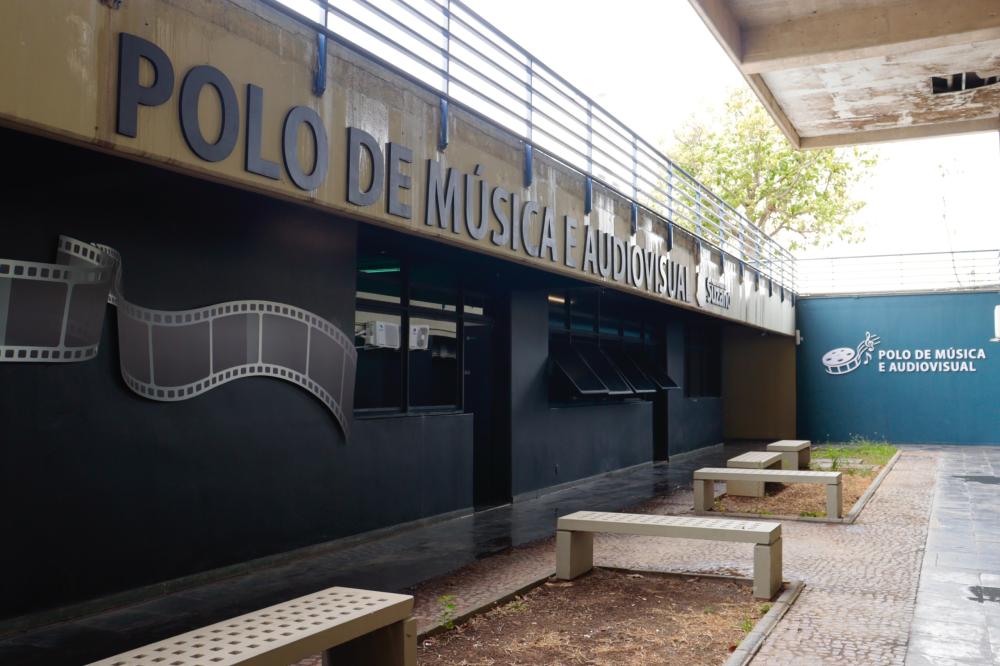 A oficina integra o programa Pontos MIS, em parceria com a administração municipal e com apoio do Instituto SeLiga. A atividade será conduzida pela fotógrafa Melissa Szymanski, formada e pós-graduada pela Faculdade Santa Marcelina.
