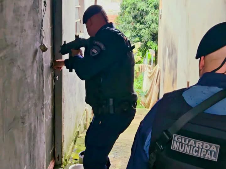 “Essa apreensão é resultado do trabalho da nossa GCM e da colaboração da população, que contribui com informações importantes para as ações de segurança. Seguimos trabalhando para combater o tráfico de drogas e ampliar a segurança nos bairros”, afirmou.