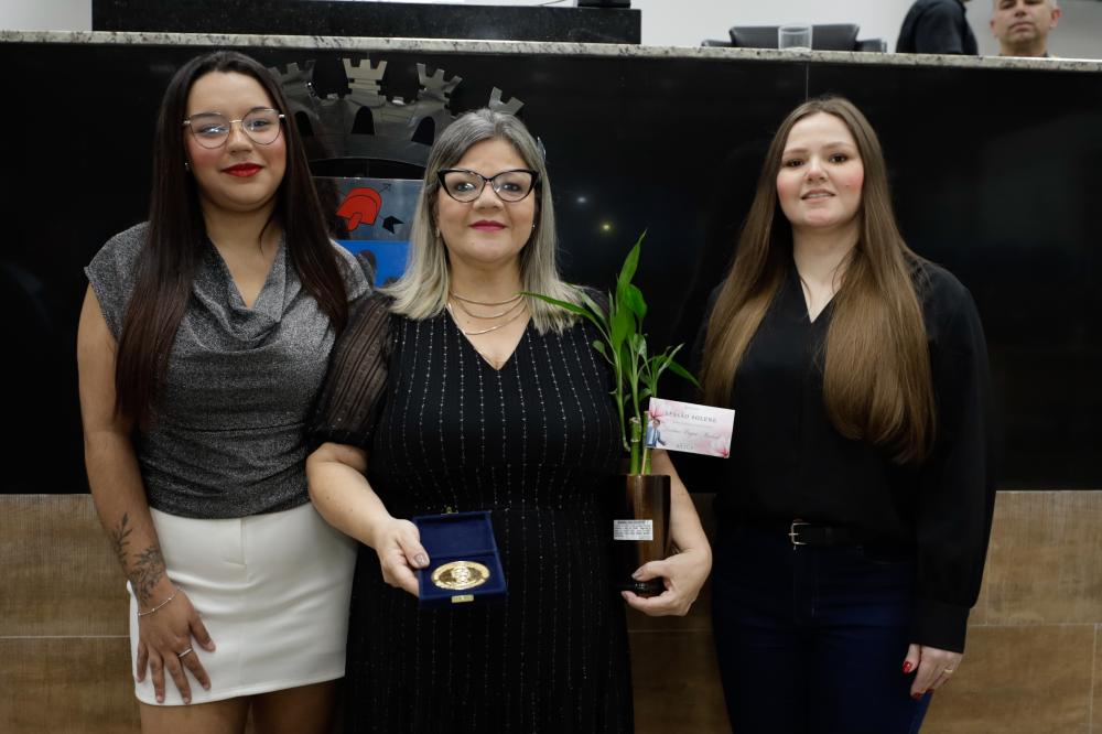 Presidente do Conseg Centro, Teka recebe Medalha Antônio Marques Figueira em Suzano